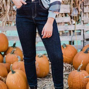 Judy Blue Midnight Straight Leg Jeans